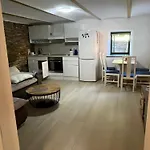 Apartma Elza *