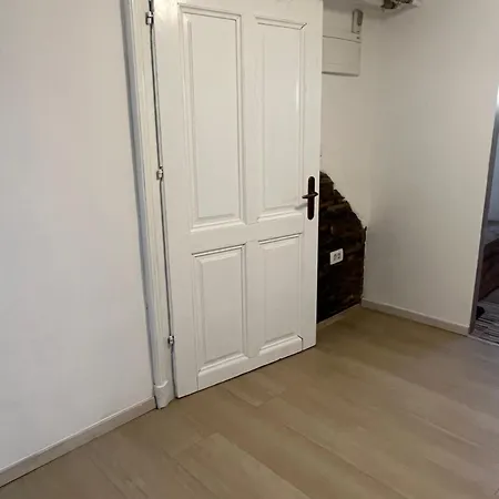 Apartma Elza شقة