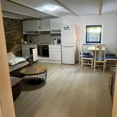 Apartma Elza *