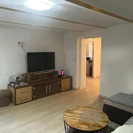 شقة Apartma Elza Tržič
