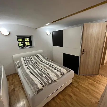 Apartma Elza Apartment *