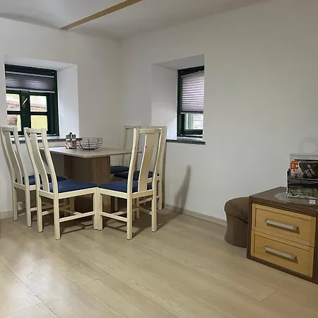 Apartma Elza *