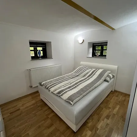 Apartma Elza Διαμέρισμα *